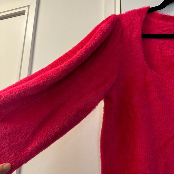 FREE PEOPLE: Hot pink fuzzy top - Picture 2 of 4